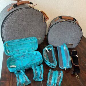 Iris Apfel Rara Avis Tote Travel Luggage 8 Pc Set Bags